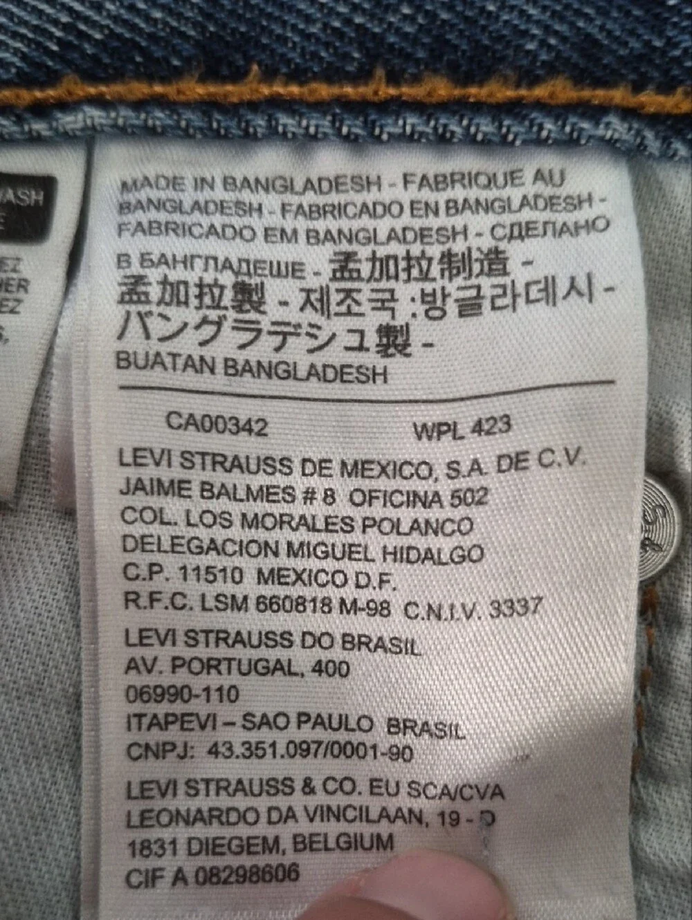 Levi's 550 Mens 34 Relaxed Authentically Distressed Wrecked Blue Jeans